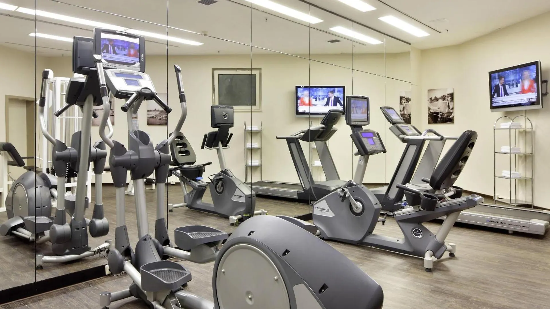 **** Hotel Courtyard by Marriott Hannover Maschsee Deutschland