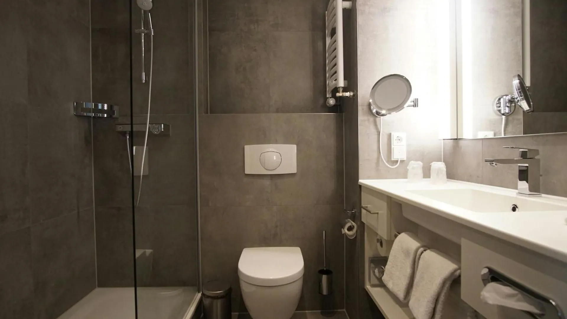 Courtyard by Marriott Hannover Maschsee 4*,  Deutschland