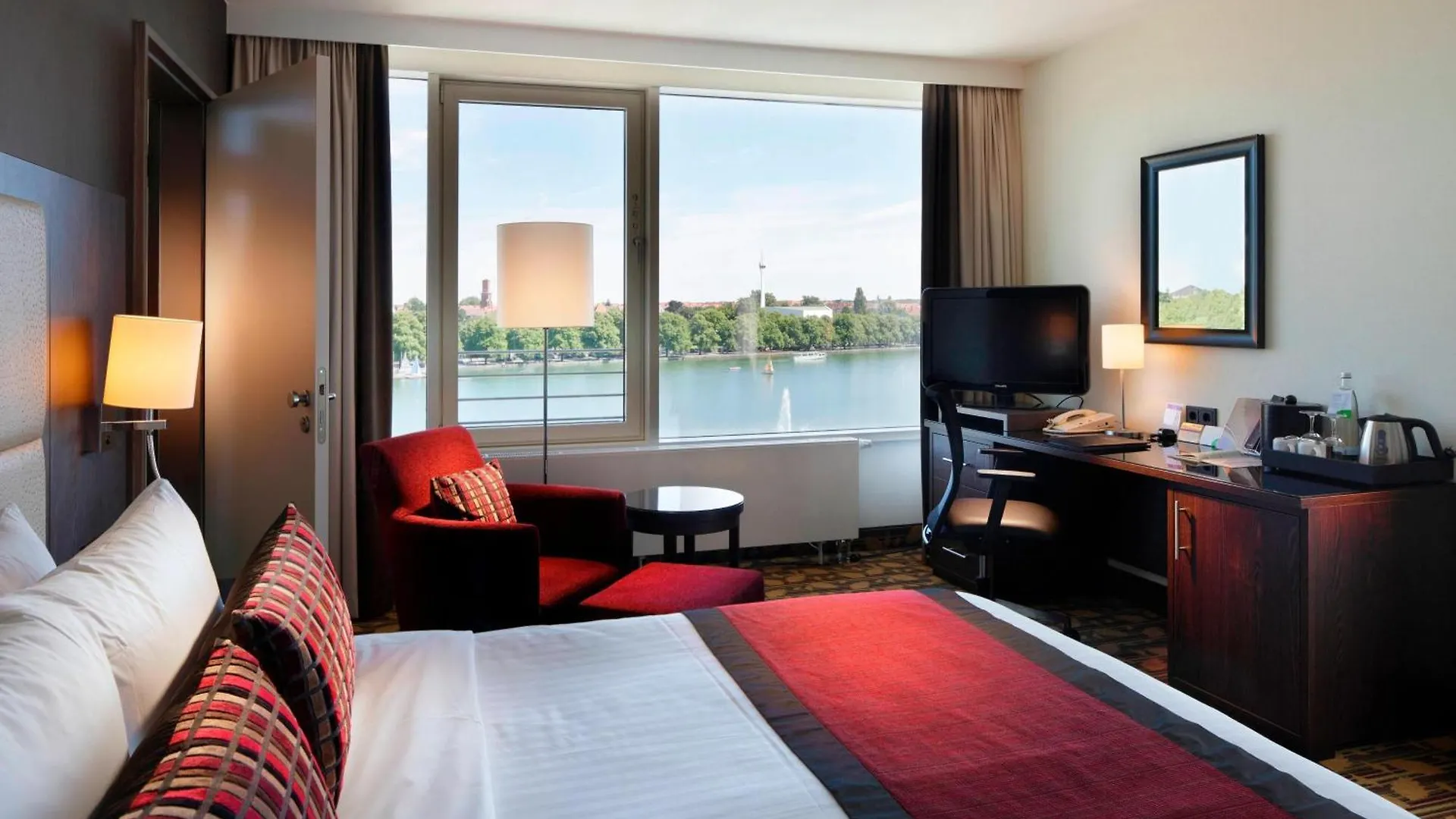Courtyard by Marriott Hannover Maschsee 4*,  Deutschland