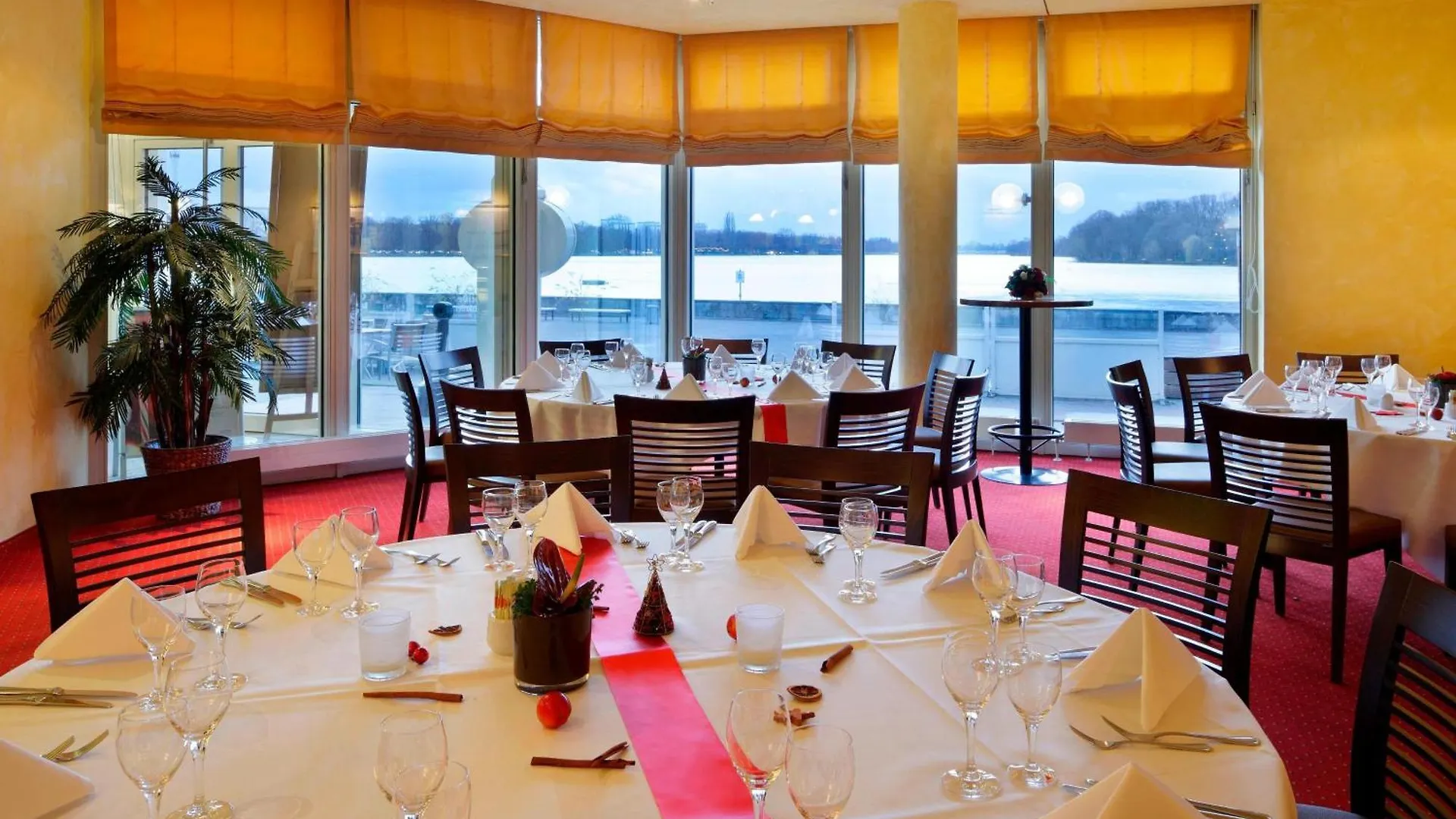 **** Hotel Courtyard By Marriott Hannover Maschsee Germany