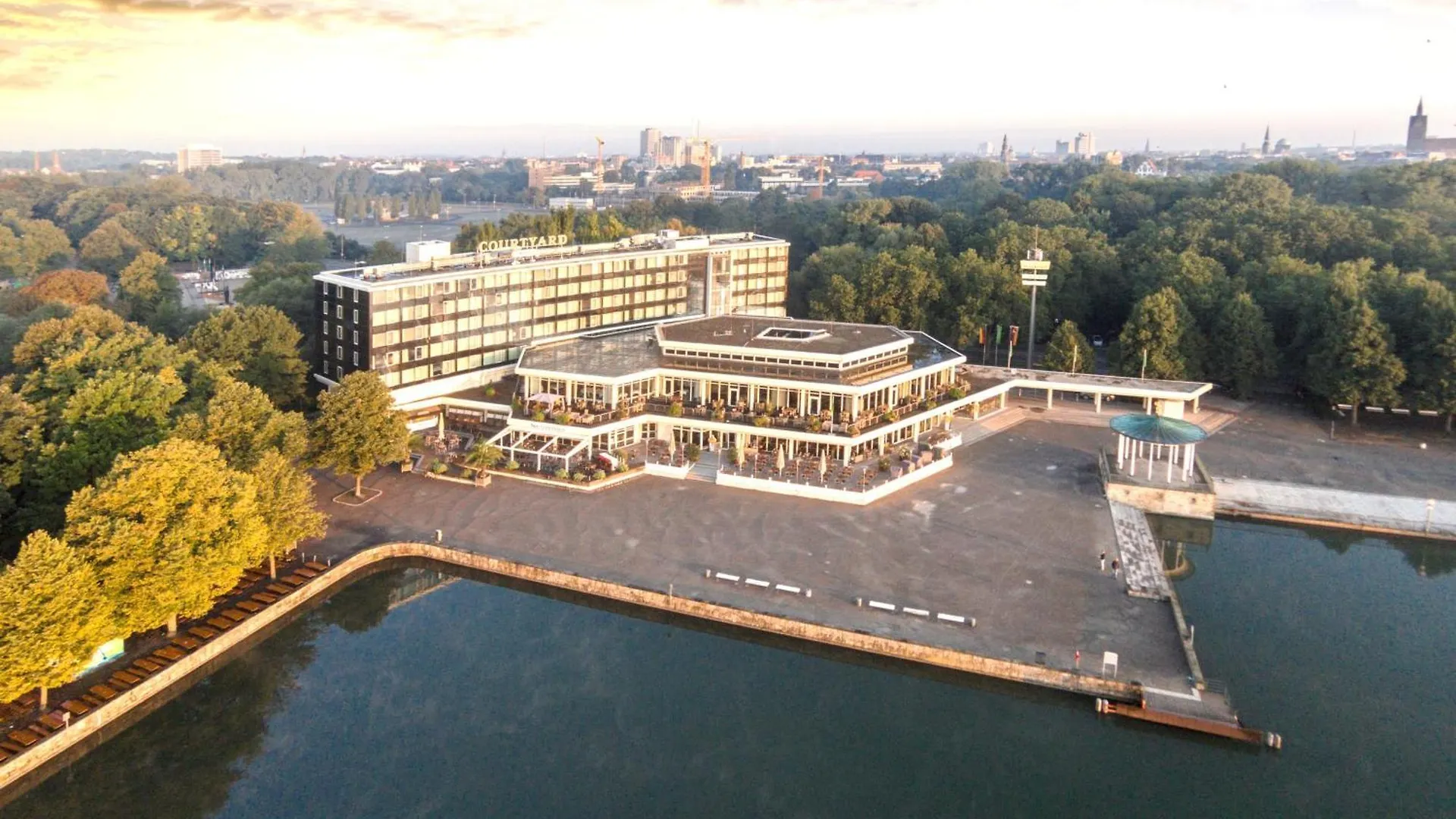 Courtyard By Marriott Hannover Maschsee 4*,  Allemagne