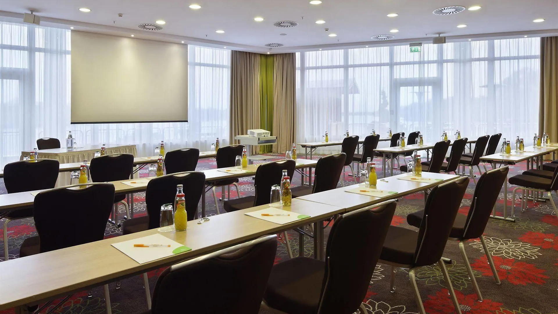 Hotel Courtyard By Marriott Hannover Maschsee