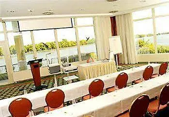 Courtyard By Marriott Hannover Maschsee Hotel