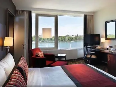 Courtyard By Marriott Hannover Maschsee Hotel