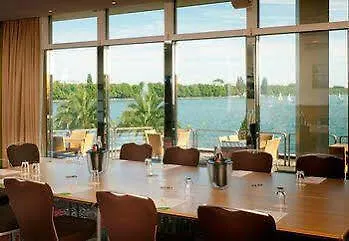 Hotel Courtyard By Marriott Hannover Maschsee